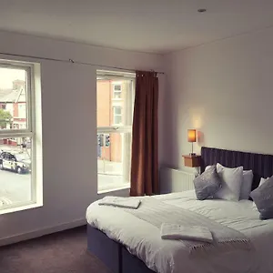 Snooze 3*, Liverpool United Kingdom